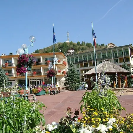 Adonis Le Chastellan Hotel 2*
